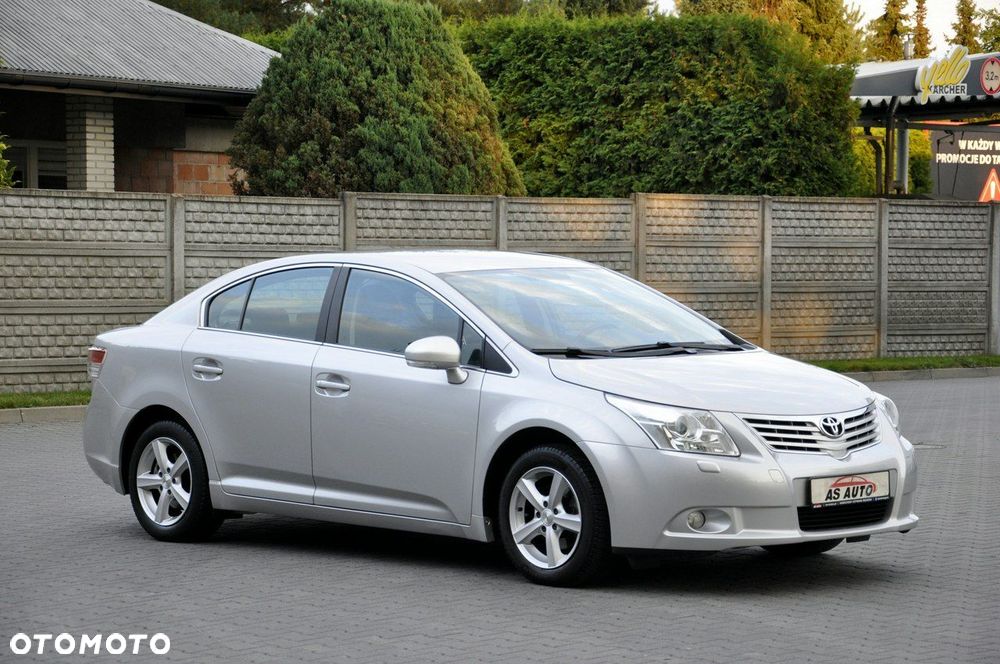 Toyota Avensis 1.8 Sol plus NAVI - 27