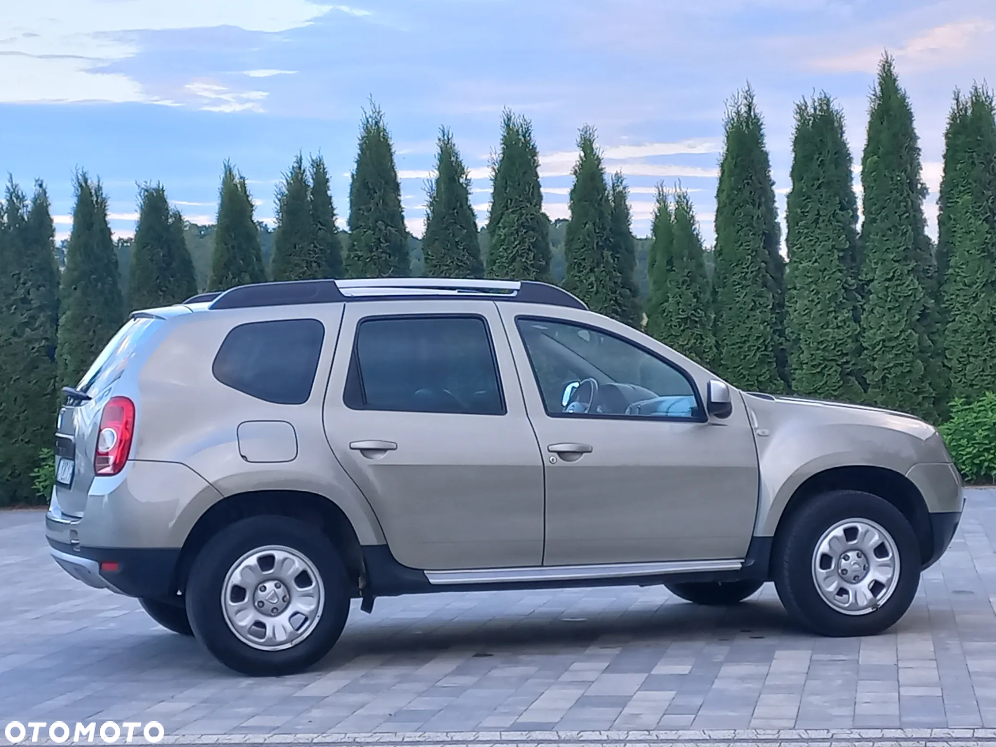 Dacia Duster 1.6 Laureate 4x4 - 27