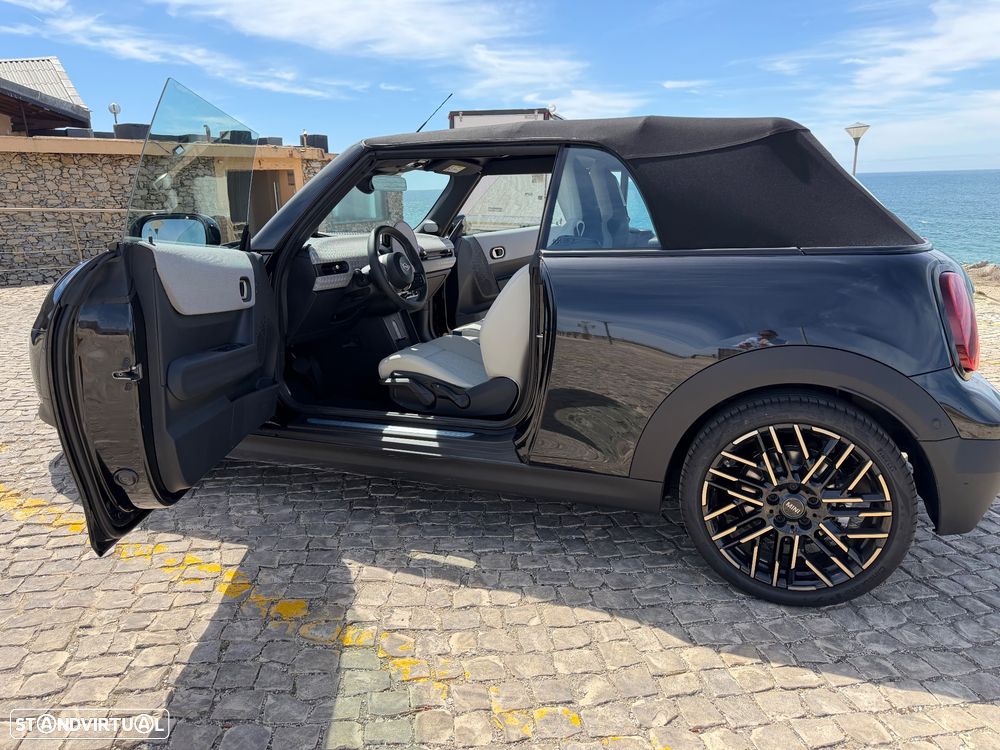 MINI Cabrio S Favoured M - 3