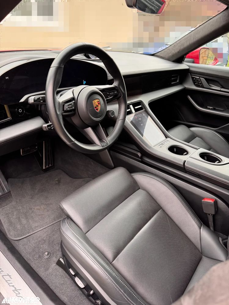 Porsche Taycan - 11