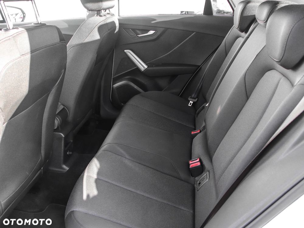 Audi Q2 30 TFSI - 11