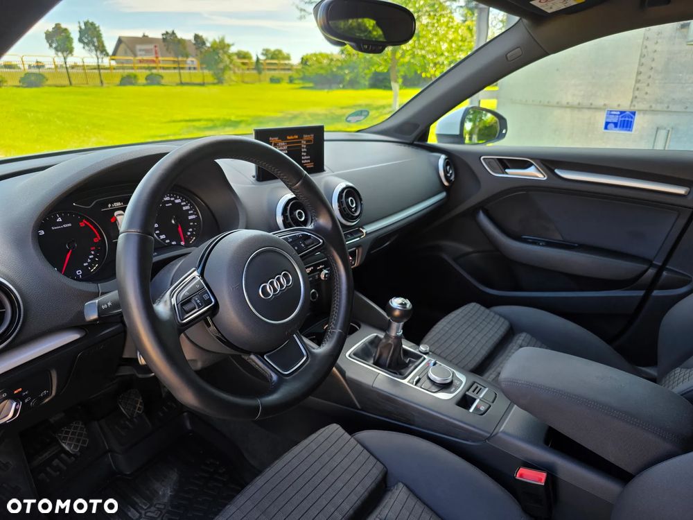 Audi A3 Sportback 2.0 TDI S line Sportpaket - 14