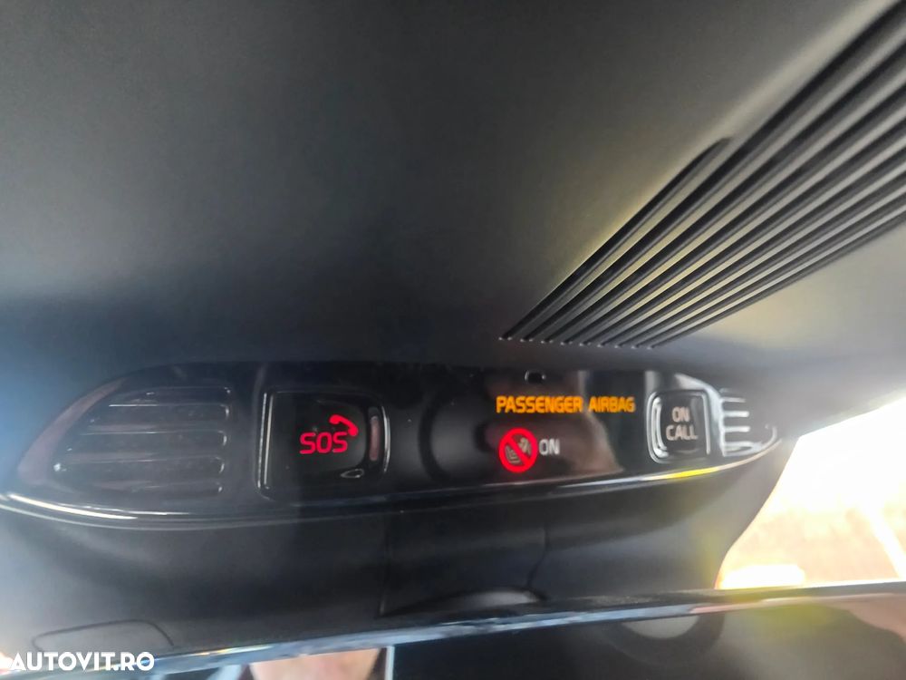 Volvo XC 40 B4 AT8 AWD Mild Hybrid Inscription - 22