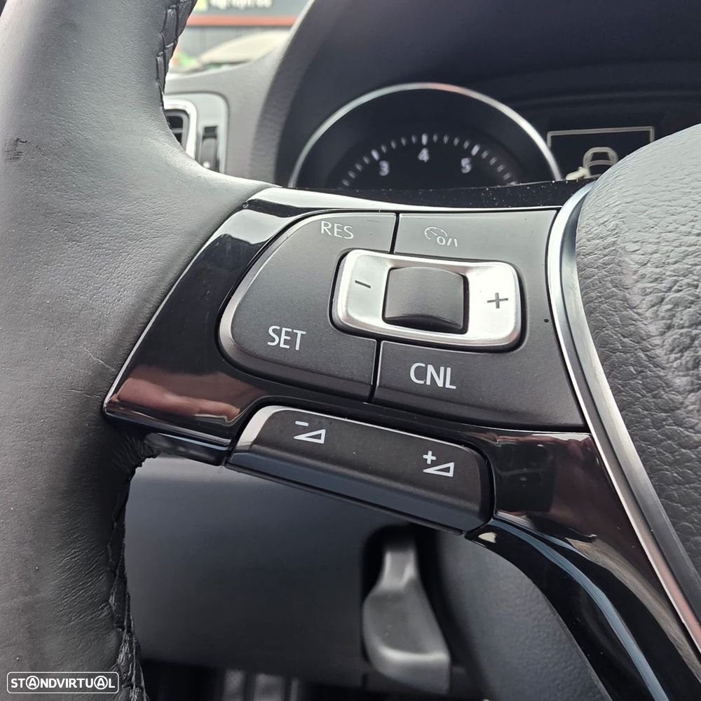 VW Polo 1.2 TSi Connect DSG - 8