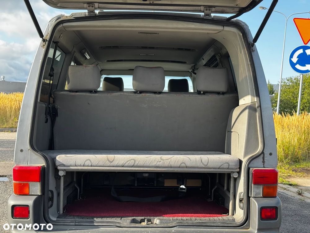 Volkswagen Multivan - 9