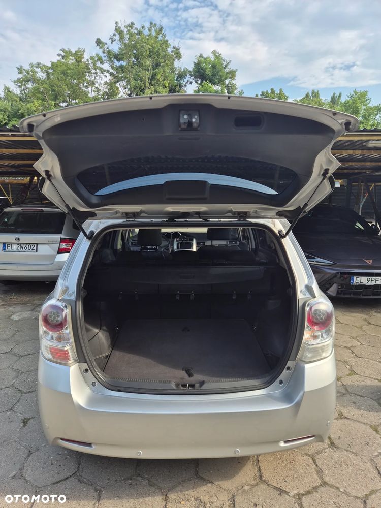 Toyota Verso 2.0 D-4D - 5