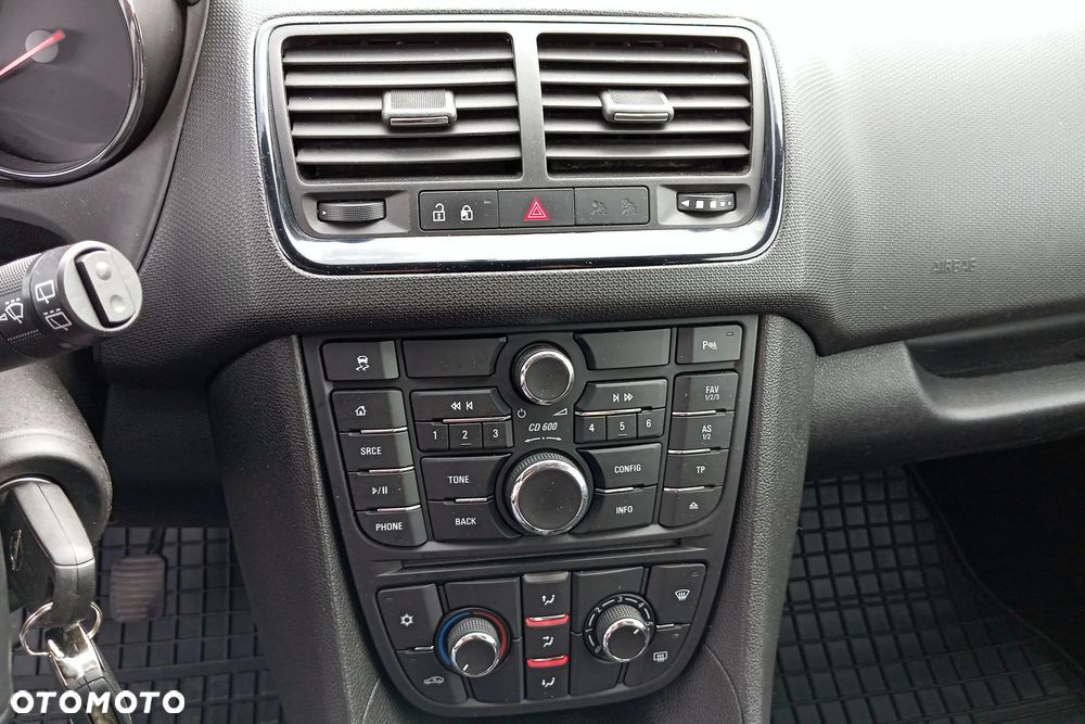 Opel Meriva 1.4 T Cosmo - 26