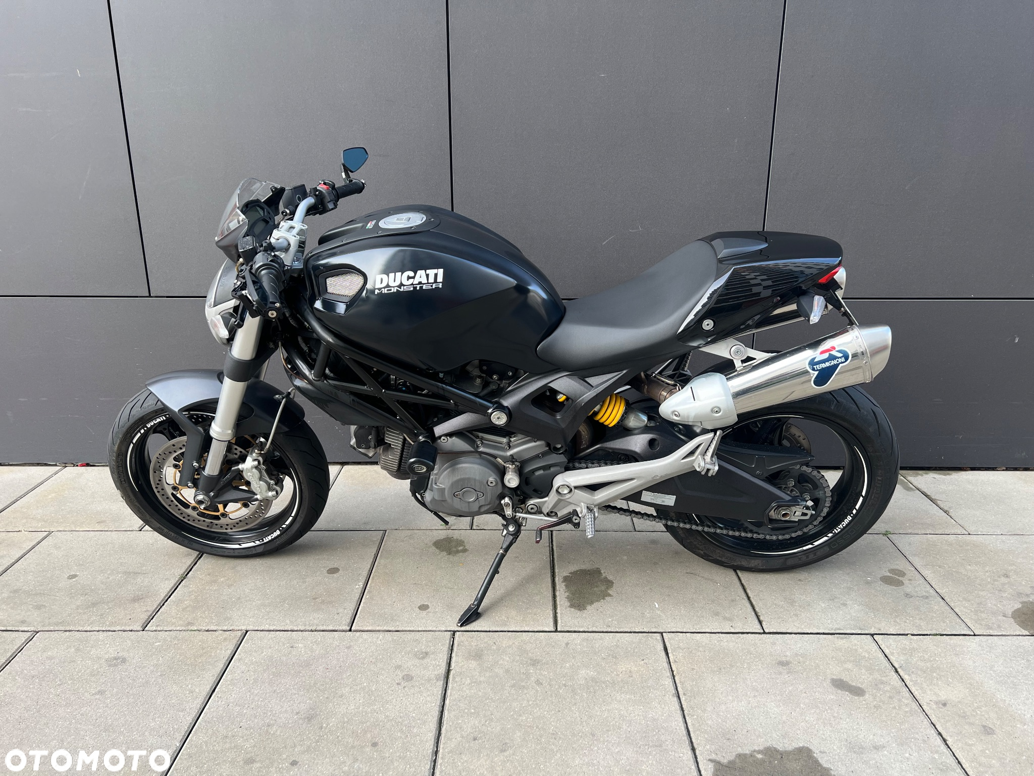 Ducati Monster - 4
