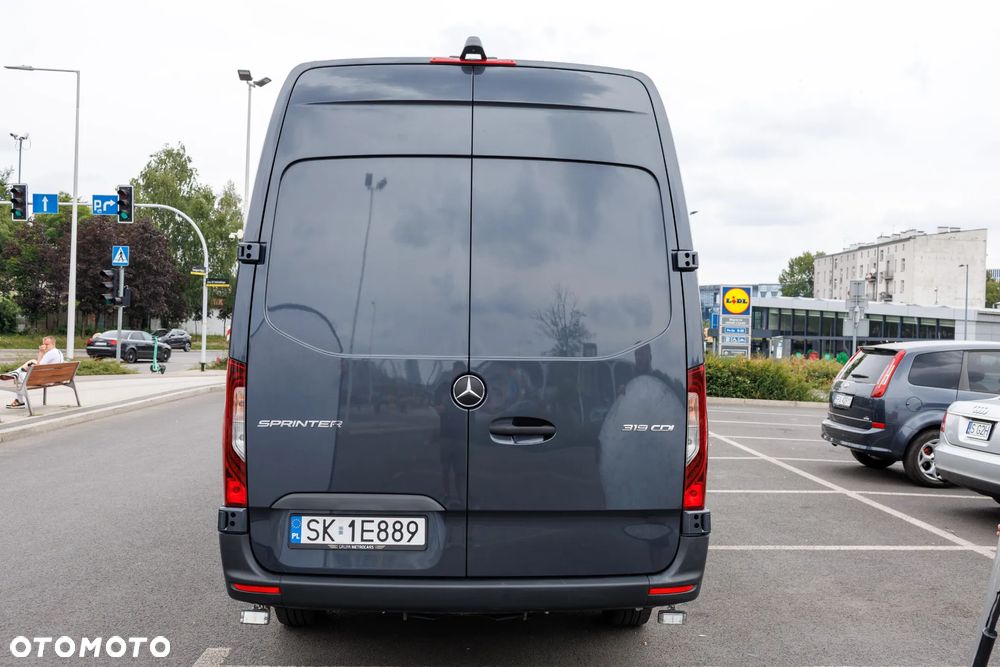 Mercedes-Benz Sprinter - 4