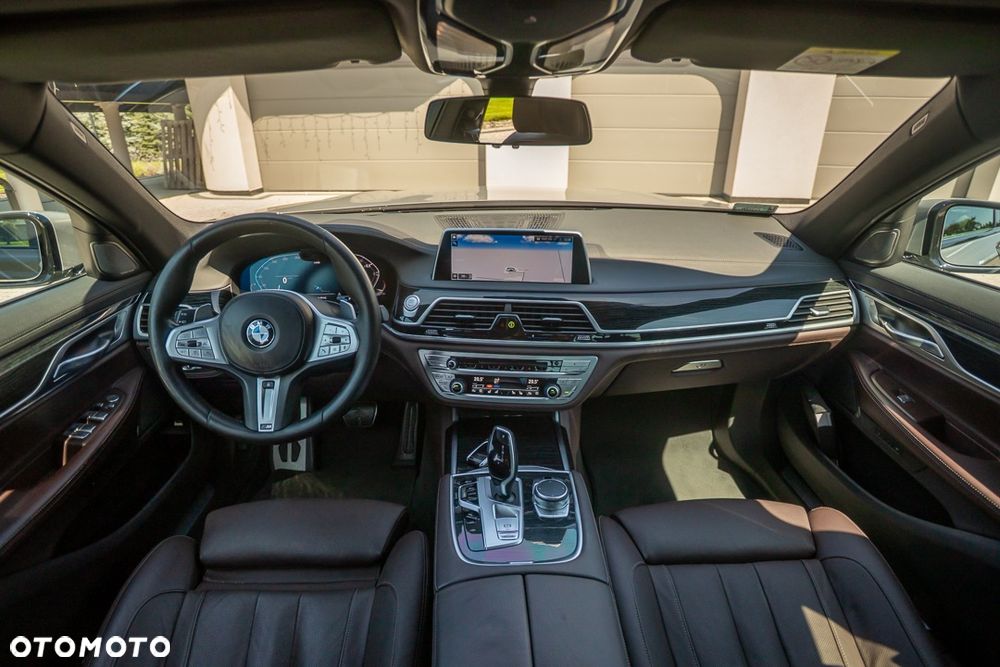 BMW Seria 7 - 30
