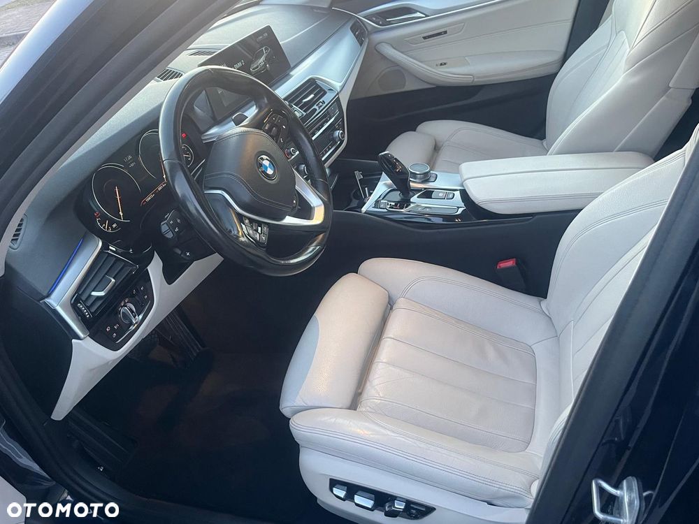 BMW Seria 5 520d xDrive Luxury Line - 15