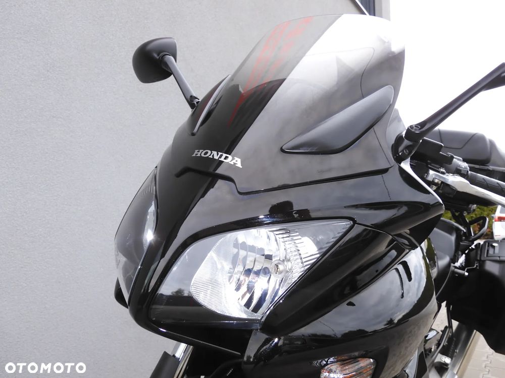 Honda CBF - 4