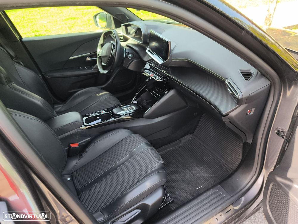 Peugeot 2008 1.5 BlueHDi GT Line EAT8 - 18