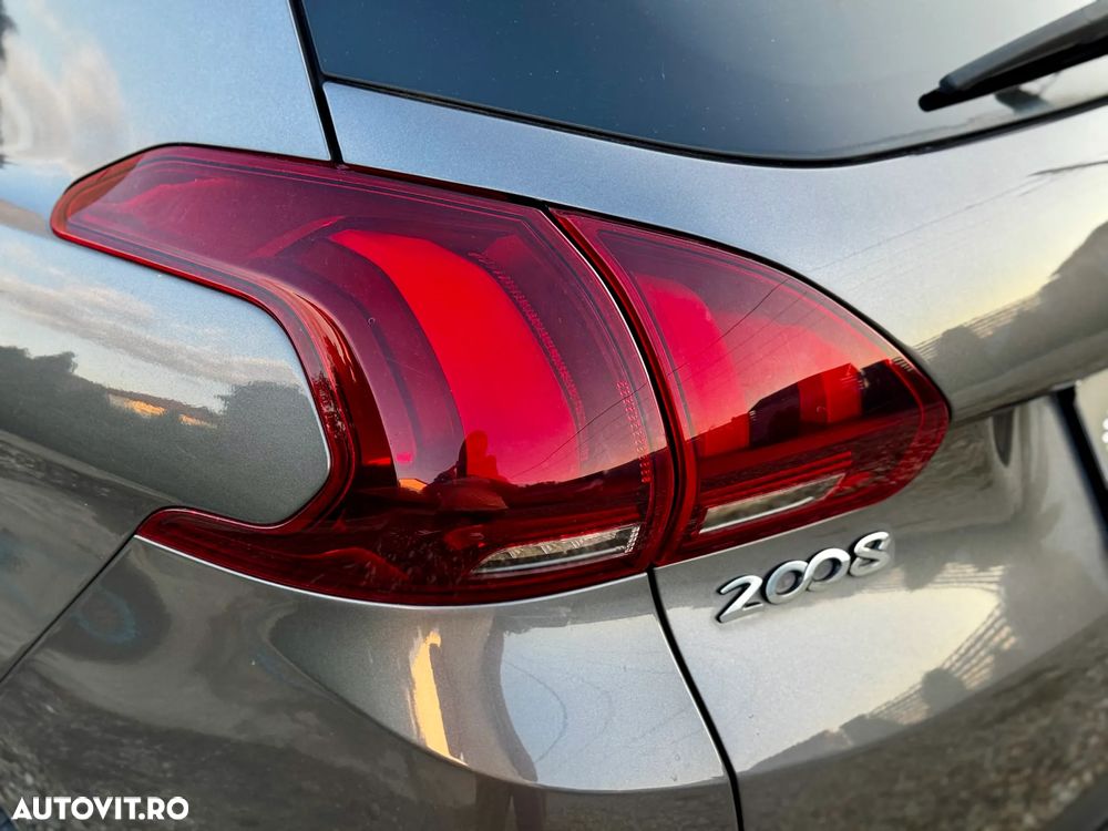Peugeot 2008 PureTech 82 Style - 13
