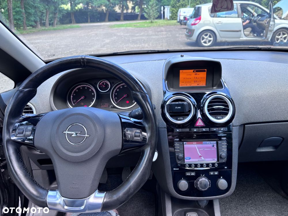 Opel Corsa 1.4 16V Cosmo - 9