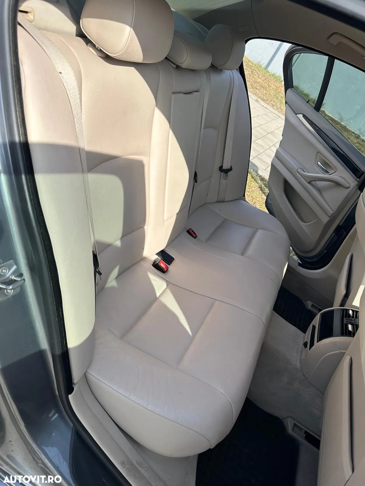 BMW Seria 5 520d - 7