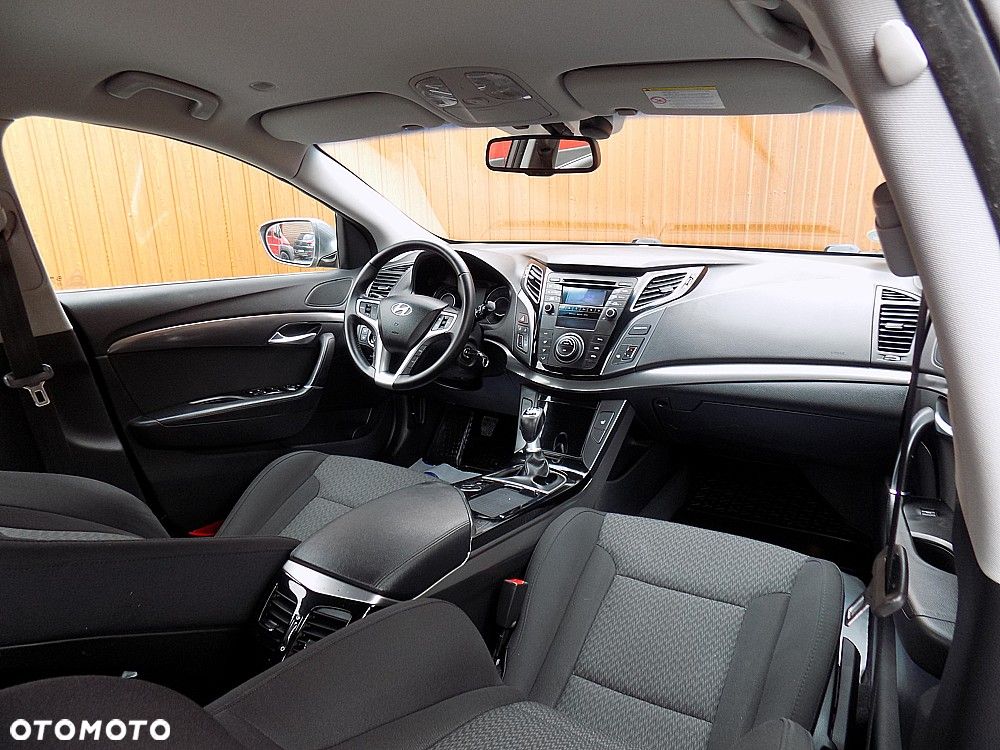 Hyundai i40 2.0 Premium - 19