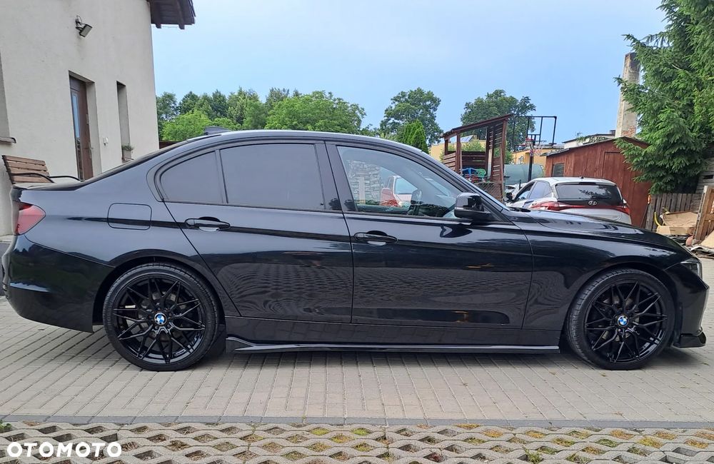 BMW Seria 3 320i Sport Line - 7