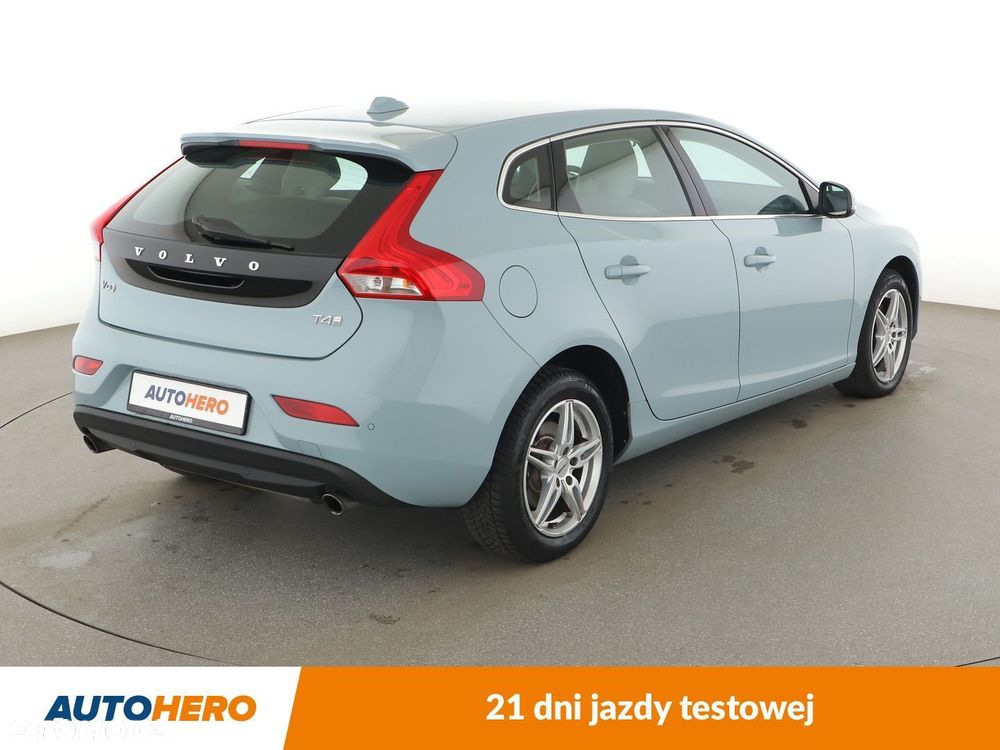 Volvo V40 - 6