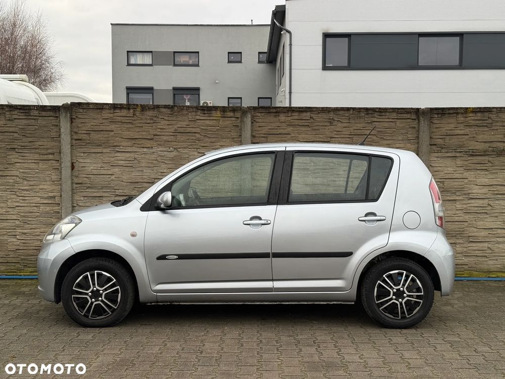 Daihatsu Sirion 1.3 - 5