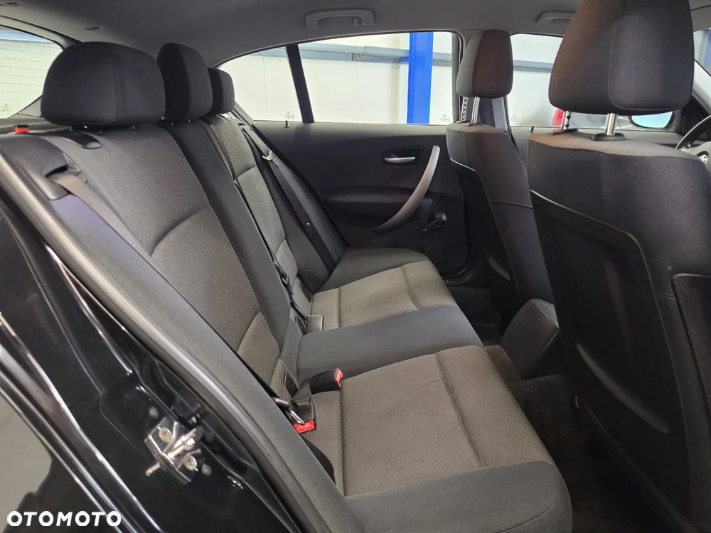 BMW Seria 1 116i - 31