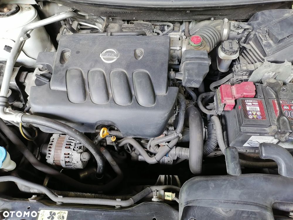 Nissan Qashqai 2.0 lounge - 16