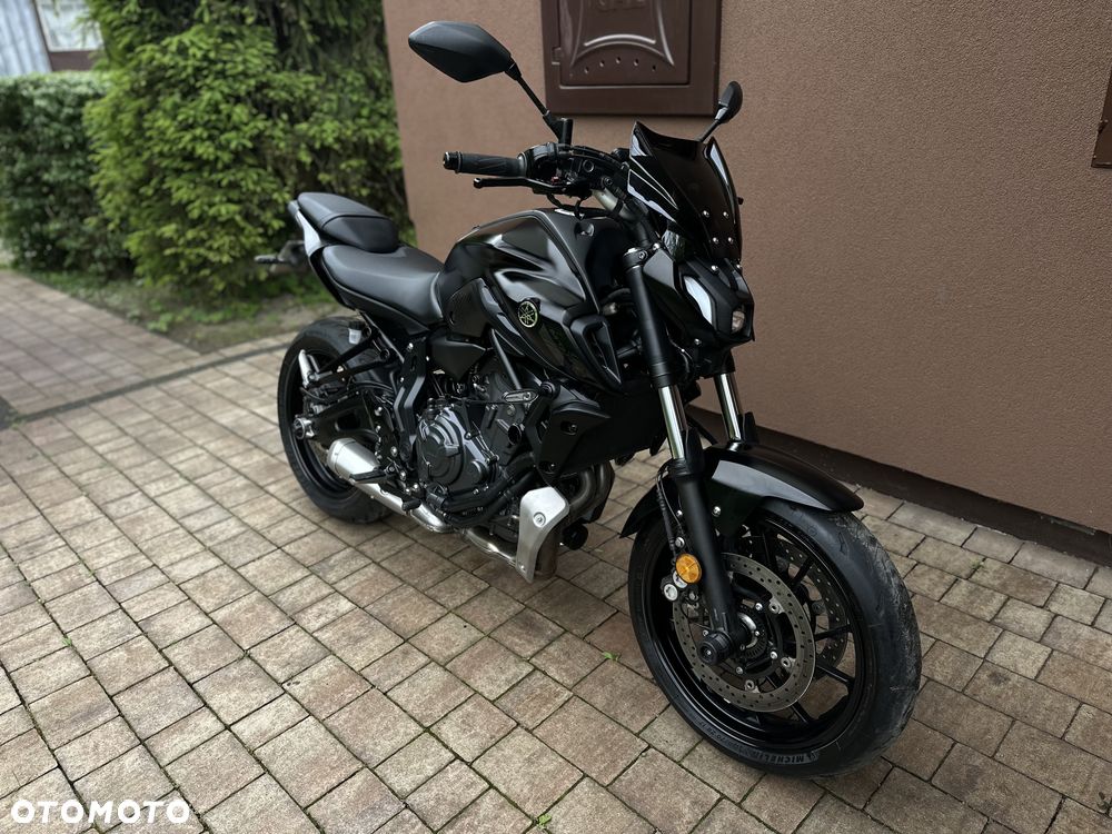 Yamaha MT - 19