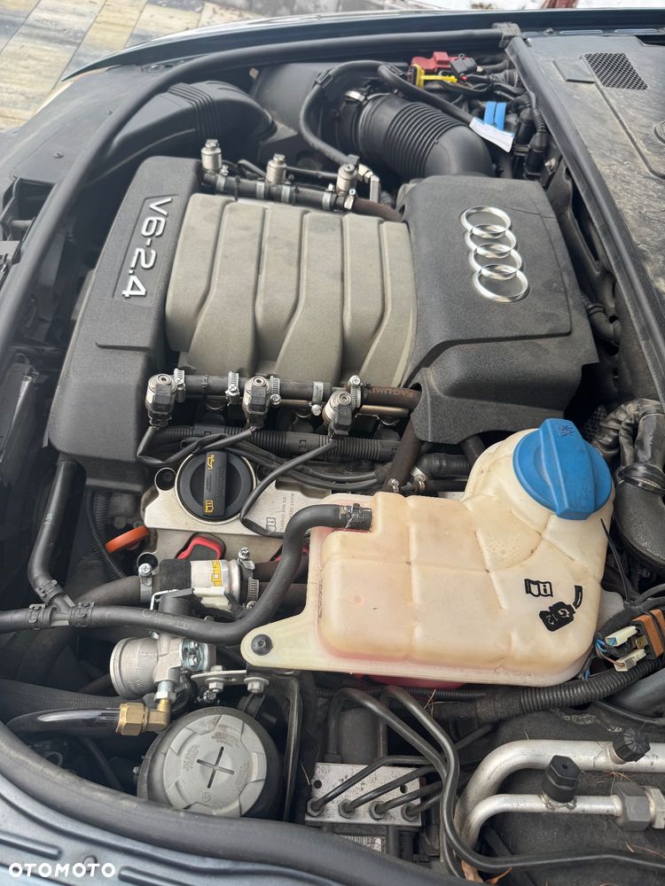 Audi A6 Avant 2.4 - 10