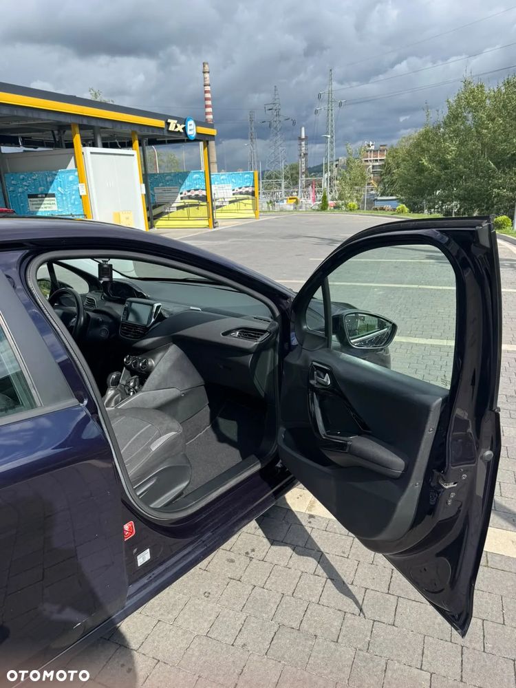 Peugeot 208 HDi 68 Like - 8