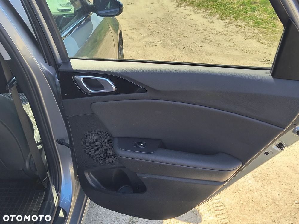 Kia Ceed 1.5 T-GDI L DCT - 16