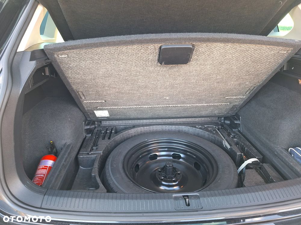 Volkswagen Tiguan - 9