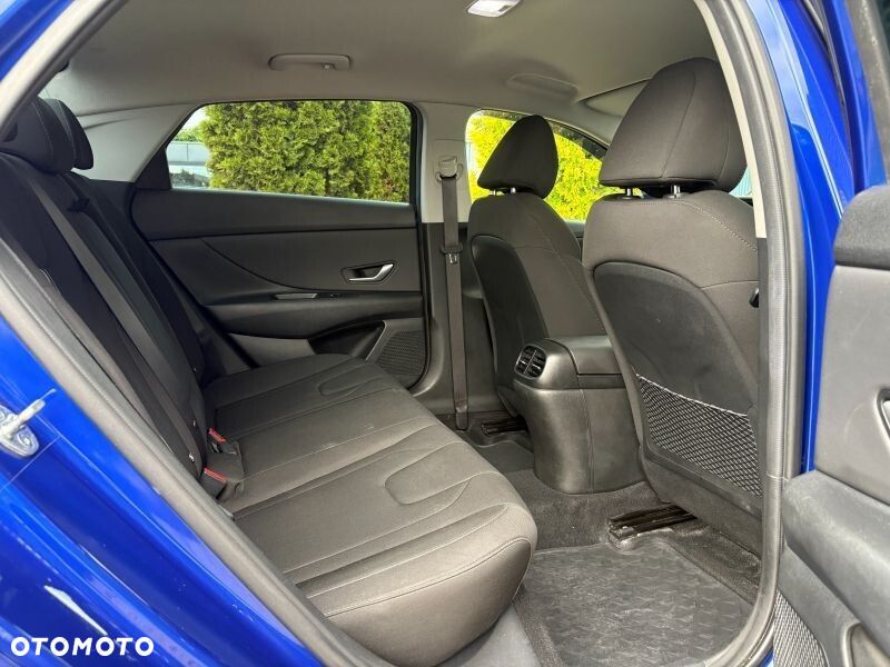 Hyundai Elantra 1.6 Smart CVT - 16