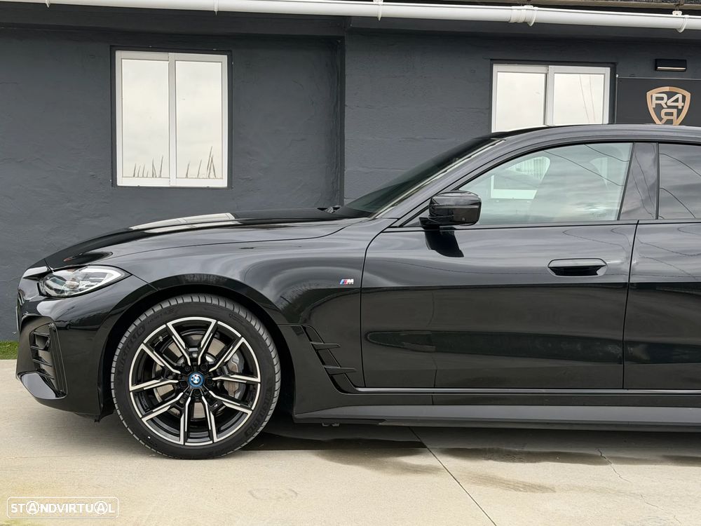 BMW i4 eDrive40 Pack Desportivo M - 24