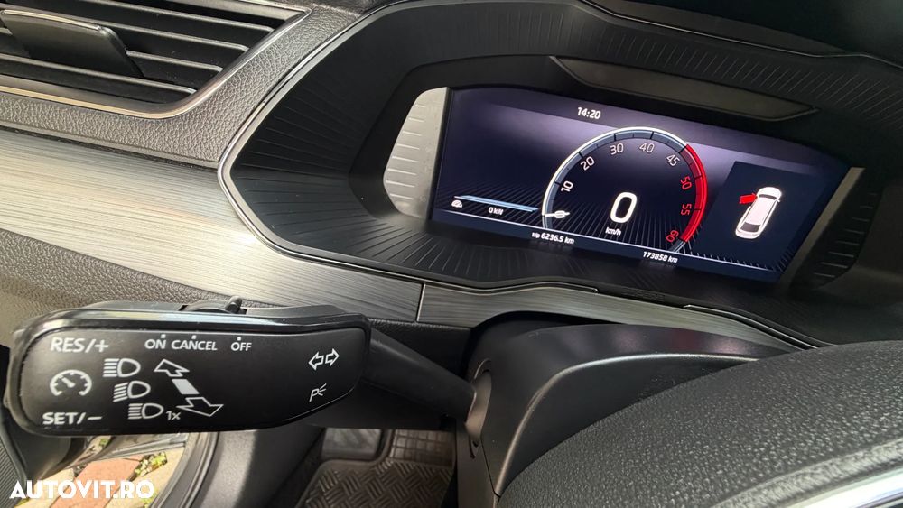 Skoda Superb Combi 2.0 TDI DSG Ambition - 19