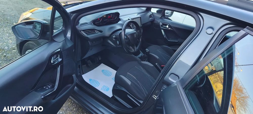 Peugeot 208 1.4 HDi FAP Style - 5