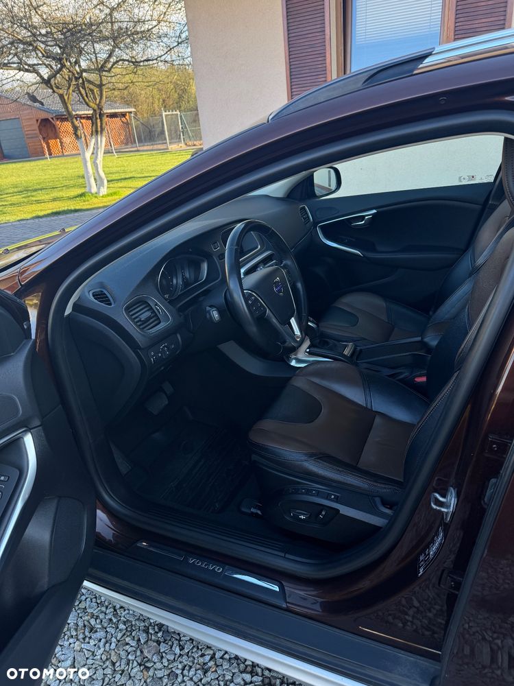 Volvo V40 Cross Country - 7