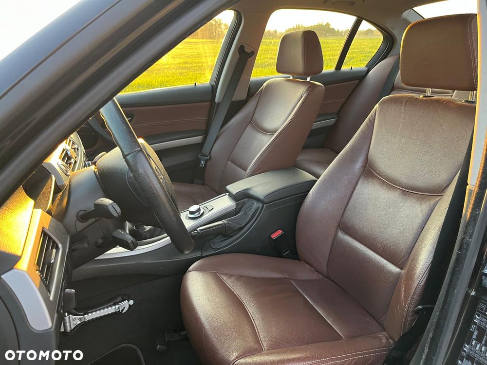 BMW Seria 3 - 33