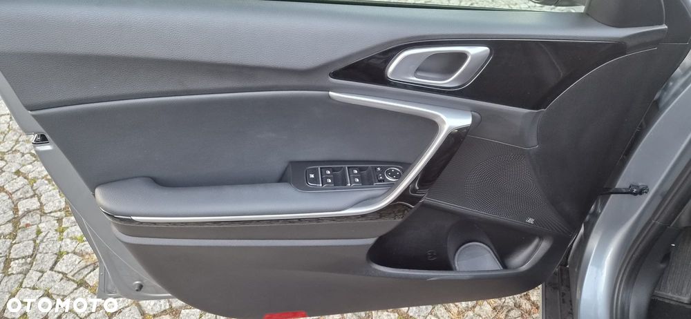 Kia Ceed 1.5 T-GDI L Business Line DCT - 31