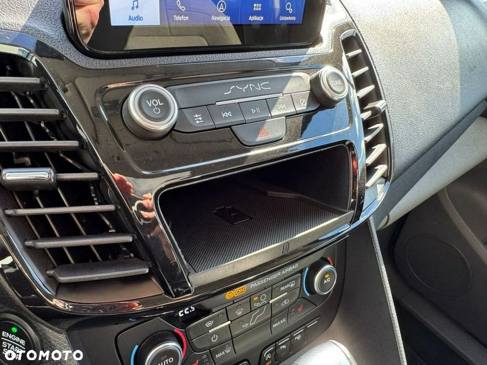 Ford Tourneo Connect Grand - 28