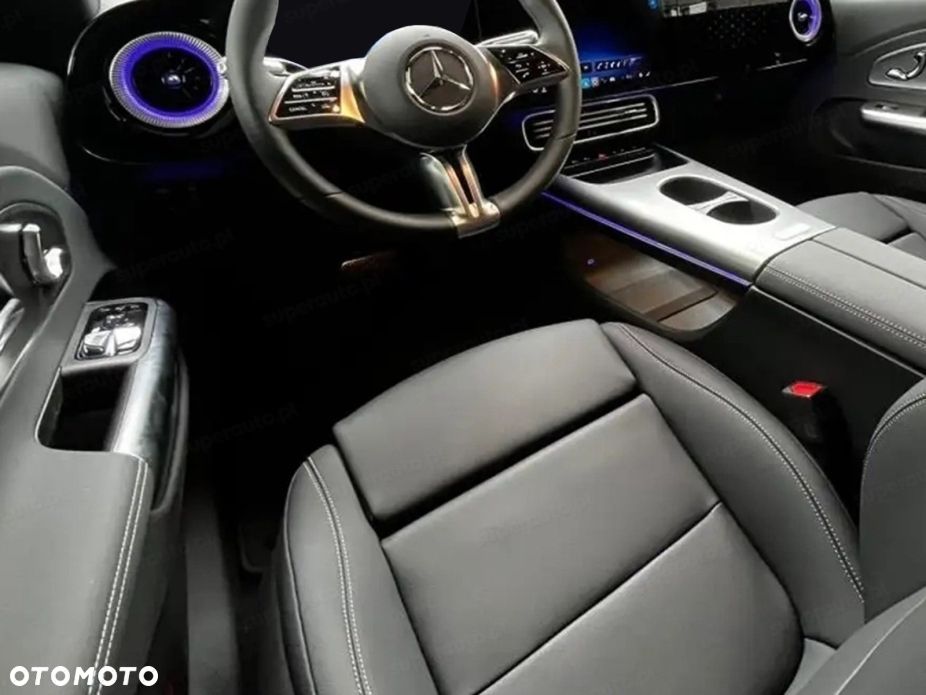 Mercedes-Benz CLA 180 mHEV 8G-DCT - 6