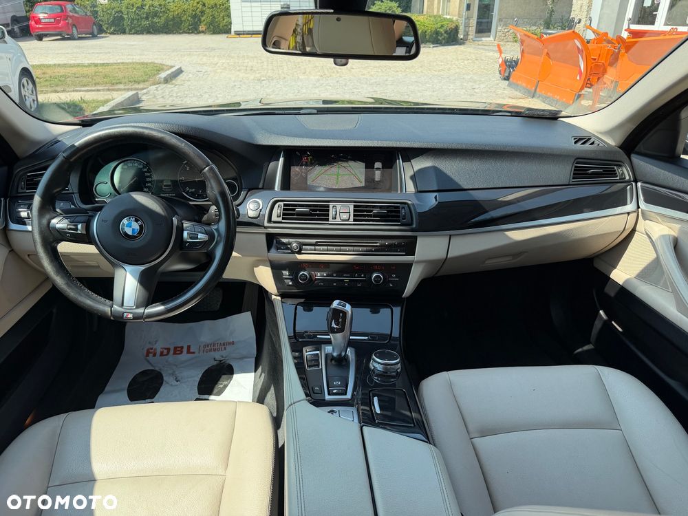 BMW Seria 5 518d Sport Line - 26