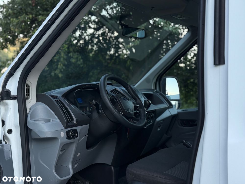 Ford Transit - 27