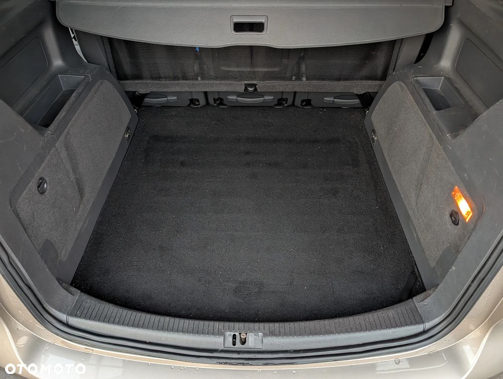 Volkswagen Touran 1.4 TSI Comfortline - 8