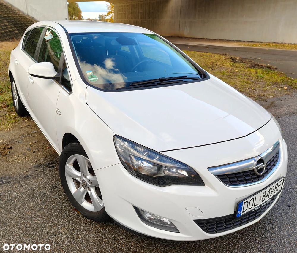 Opel Astra 1.7 CDTI DPF Cosmo - 8