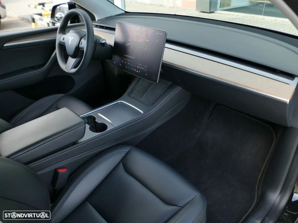 Tesla Model Y Performance Tração Integral - 28