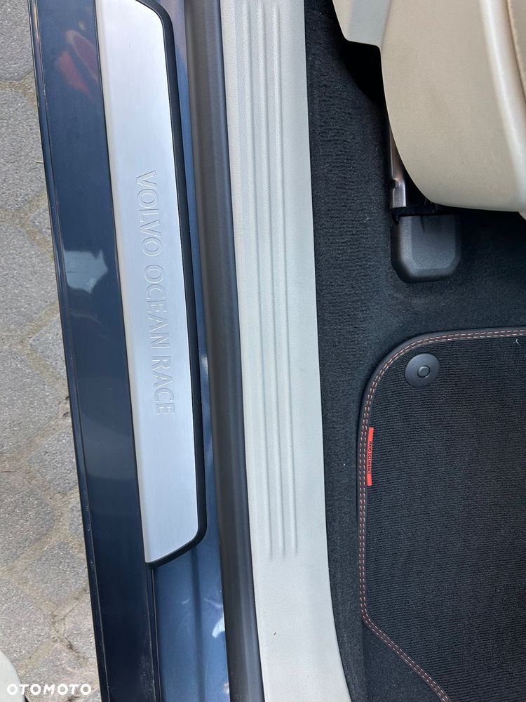 Volvo V40 T3 Drive-E R-Ocean Race - 15