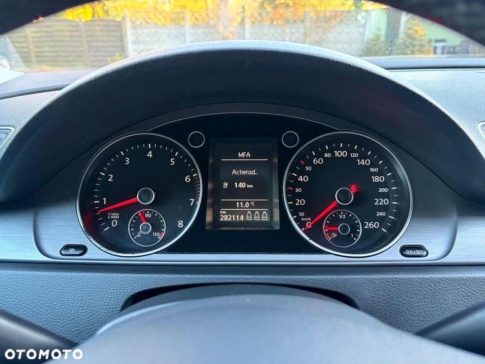 Volkswagen Passat 1.4 TSI DSG BlueMotion Technology Comfortline - 29