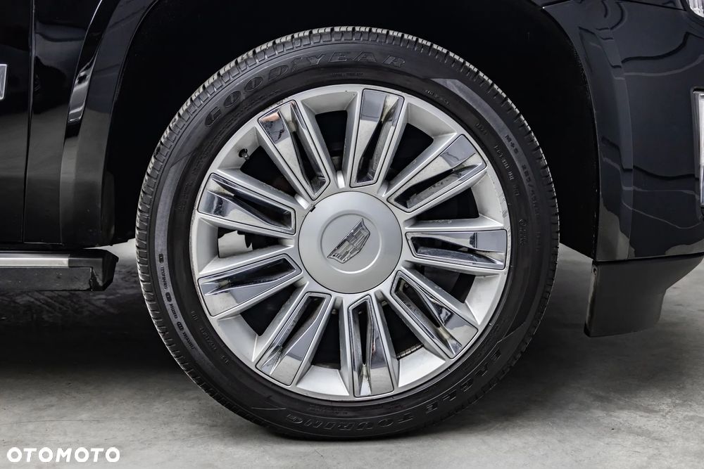 Cadillac Escalade 6.2 V8 AWD AT Platinum - 37