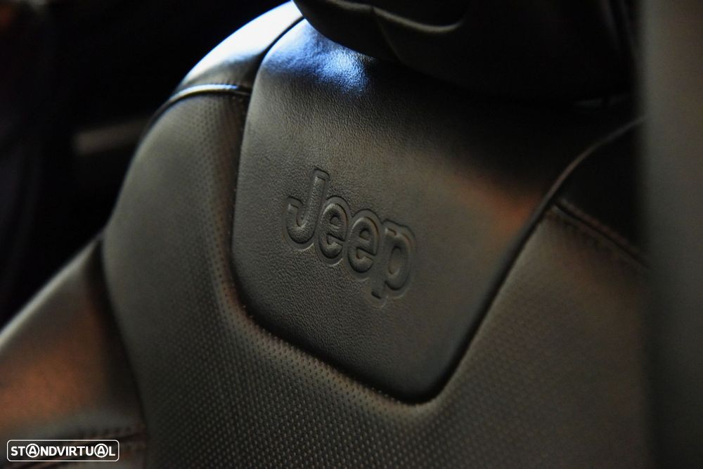 Jeep Cherokee 2.2 D Limited - 17