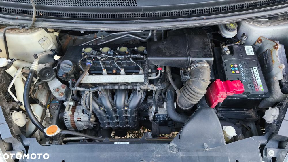 Mitsubishi Colt - 35